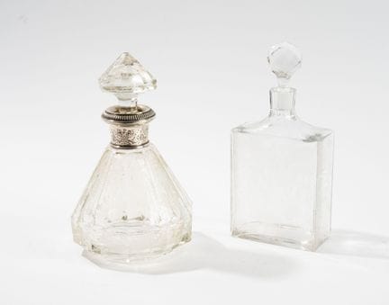 BACCARAT
Decanter rettangolare in vetro con inciso