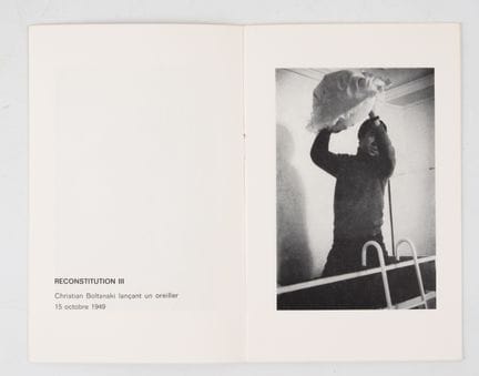 BOLTANSKI (Christian).
Reconstitution de gestes ef