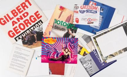 Cartons d'invitation, posters de divers artistes W