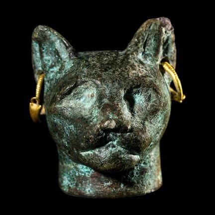 Tête de chat en bronze égyptien
De la Période tard