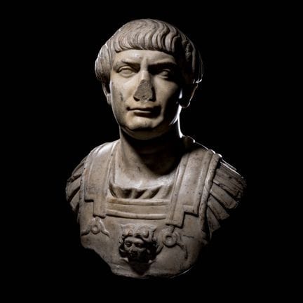 Busto ritrattistico in marmo romano dell’imperator