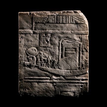 Relief en calcaire égyptien représentant Khonsou
D