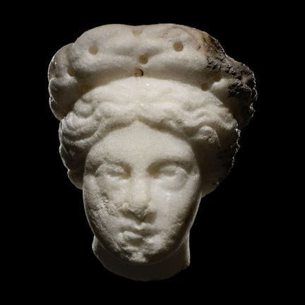 Testa di donna in marmo romano
II-III secolo d.C. 