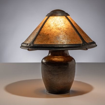 Dirk van Erp 
(olandese-americano, 1862–1933)
Lamp