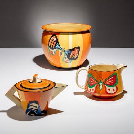 Clarice Cliff
(Inglese, 1899–1972)
Tre pezzi con m