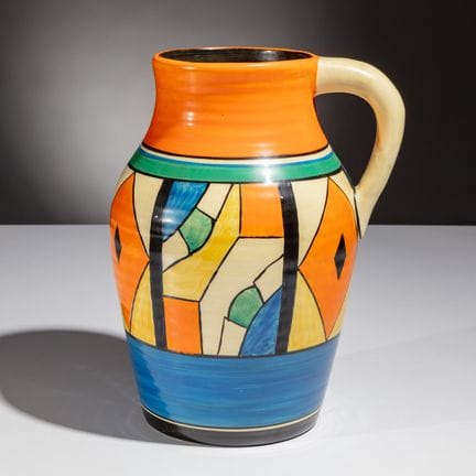 Clarice Cliff
(inglese, 1899–1972)
Brocca con moti