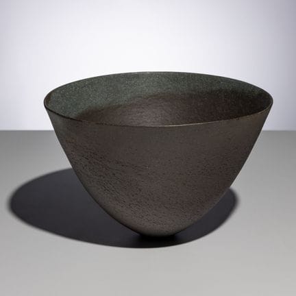 Jennifer Lee
(scozzese, nata nel 1956)
Vaso metall