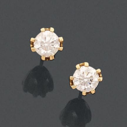 Coppia di orecchini in oro giallo 750, ciascuno im