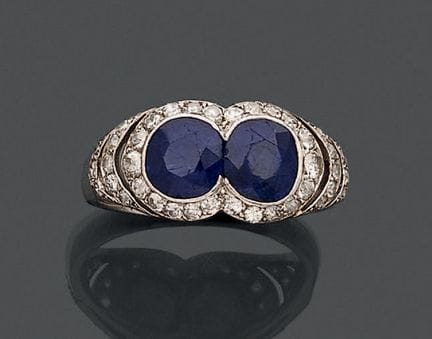 Anello in platino 850, con motivo geometrico al ce