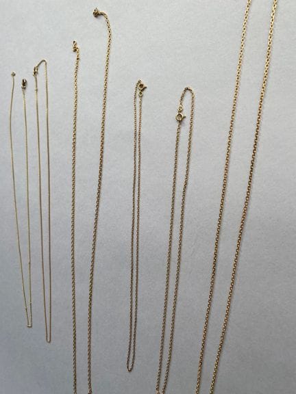 Ensemble de six colliers articulés en or jaune 750