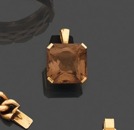 Anhänger aus 750er Gelbgold, verziert mit einem br