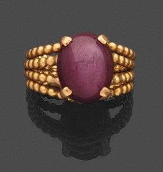 Ring aus 750er Gelbgold, vollständig graviert, in 