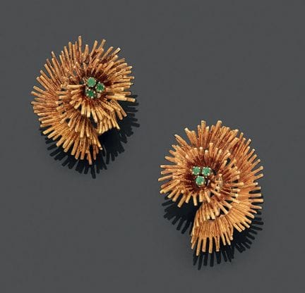 Coppia di orecchini in oro giallo 750 con incision