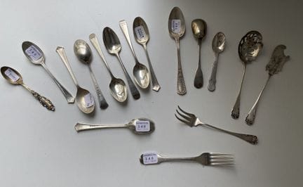 Set in argento 800 e 925 millesimi, composto da do