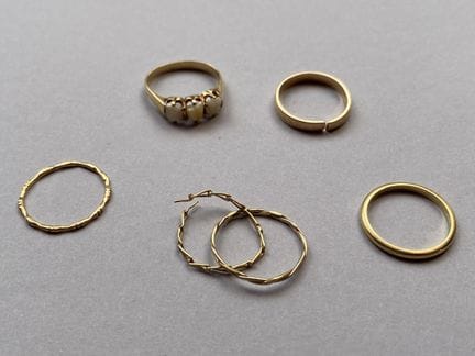 Set aus 750er Gelbgold, bestehend aus fünf Ehering