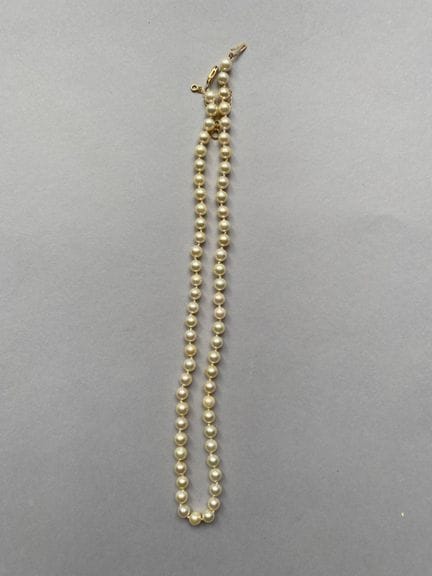 Collier de perles de cultures choker, le fermoir e