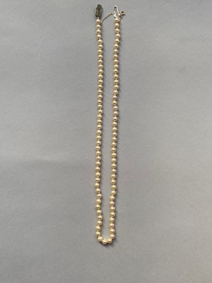 Collana choker con perle coltivate, chiusura in me