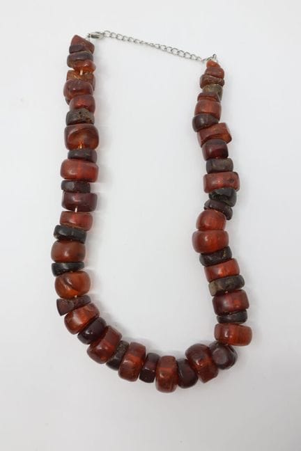 Collar de ámbar translúcido en hilo sin nudos, de 
