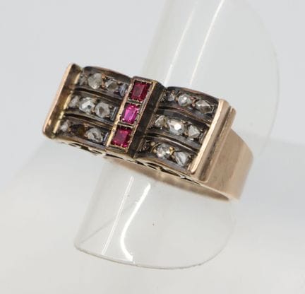 Anillo tipo «tank» con montura de oro amarillo (58
