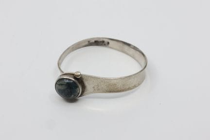 Pulsera de plata 800/00 con una piedra en cabujón 