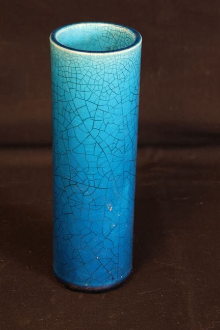 Vase rouleau en porcelaine craquelée bleue Chine d