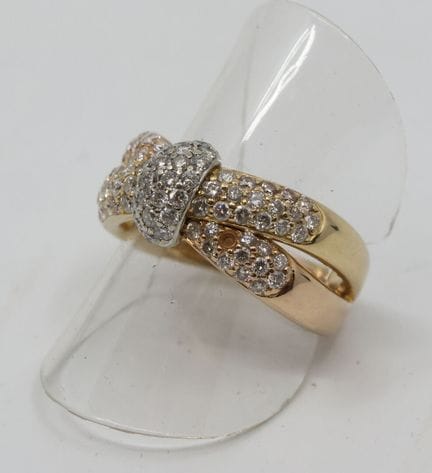 Anillo de oro de tres tonos (750/00) con pavé en f