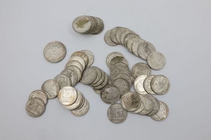 Conjunto de 57 monedas de 10 francos de Turín y 1 