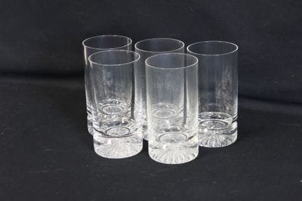DAUM. Modèle "Cratère" Suite de cinq verres droits