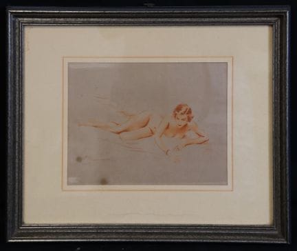 苏珊娜·梅尼耶（1888-1979）《躺着的裸体》 红褐色粉笔画，左下角署名，13 × 17.5 厘