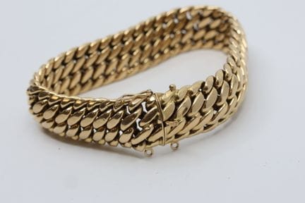 Pulsera tipo cadena de eslabones, conocida como «d