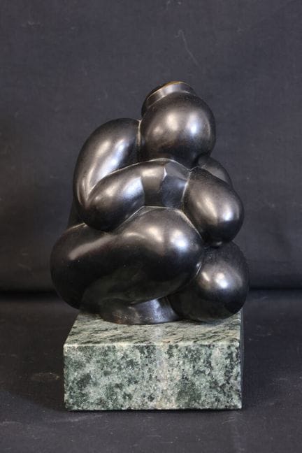 Michel GUYOT (1948) "Donna accovacciata" Bronzo co