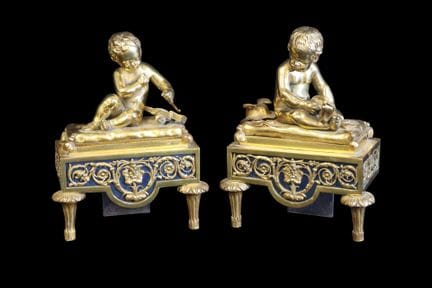 Par de atriles de bronce cincelado con pátina azul