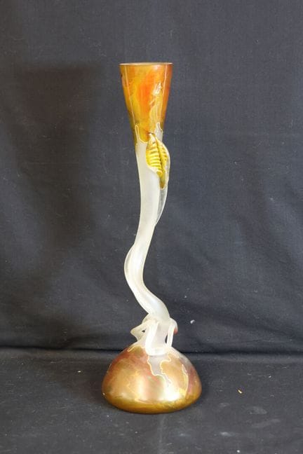 Vaso monoflore in vetro marmorizzato con calde sfu