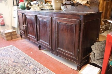 Importante credenza in legno naturale tinto (rover