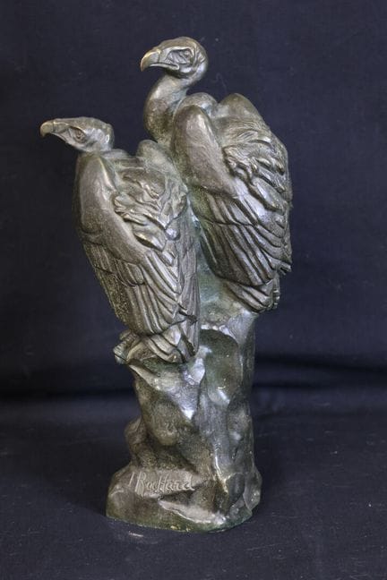 伊雷内·罗夏尔（1906-1984）《秃鹫》 青铜雕塑，表面呈渐变绿色，高28厘米