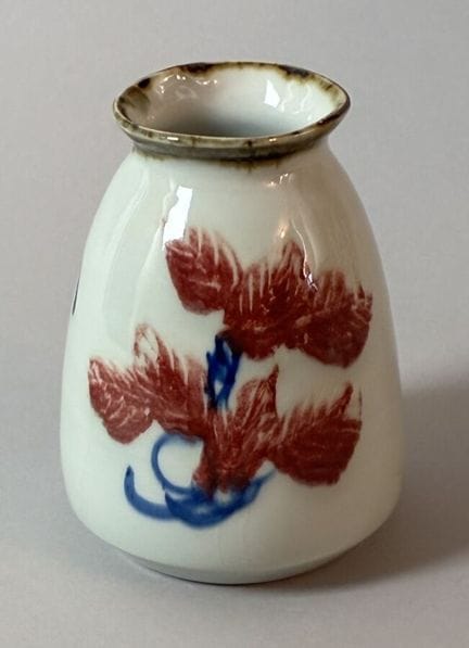 Small polychrome porcelain vase, artist-made. Chin