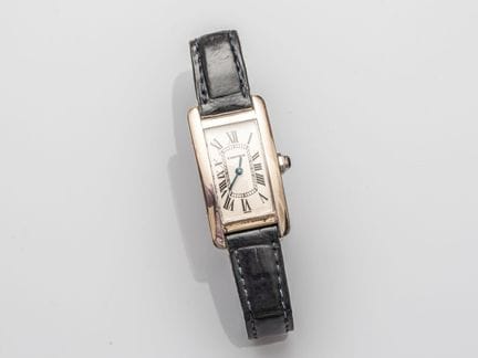 卡地亚（CARTIER），750°/°°（18K）白金款“Tank Americaine”女士腕表。