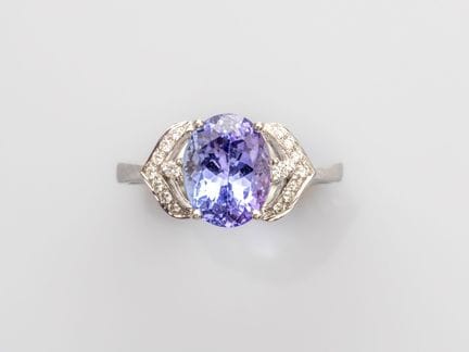 Ring aus 750°/°° (18 K) Weißgold, besetzt mit eine