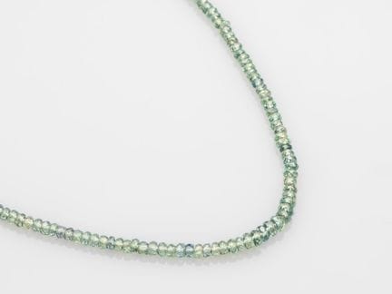 Collier de saphirs verts facettés pour 45 ct envir