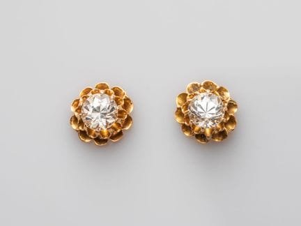 Pair of 750°/°° (18K) yellow gold flower earrings,