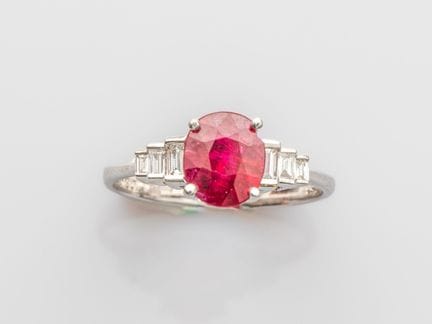 Ring aus 750°/°° (18 K) Weißgold, besetzt mit eine