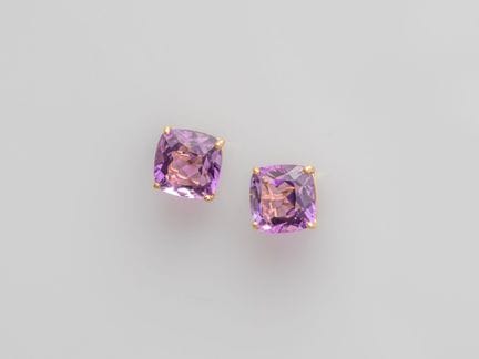Pair of 750°/°° (18K) yellow gold stud earrings, e