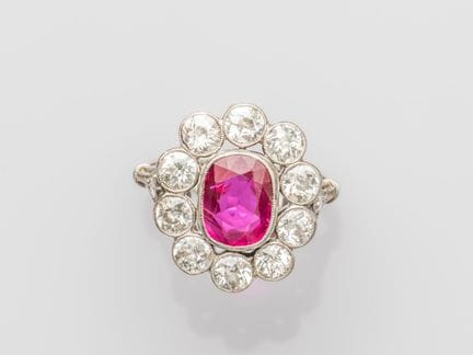 Ring aus 750°/°° (18 K) Weißgold, besetzt mit eine