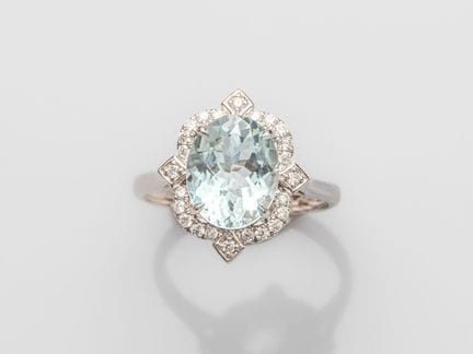 Ring aus 750°/°° (18 K) Weißgold, besetzt mit eine