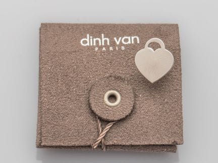 DINH VAN, Anstecknadel in Herzform mit Durchbruchm