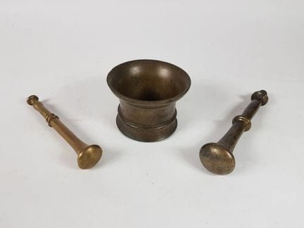 Mortario in bronzo con decorazione a rete - XVII s