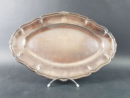 Oval silver platter monogrammed "LV" - Minerva hal