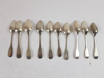 Set of ten mismatched silver teaspoons, "uniplat" 