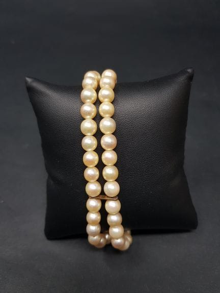 Bracciale flessibile composto da due file di perle