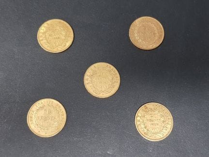 5 monete da 20 franchi d'oro degli anni 1853, 1856